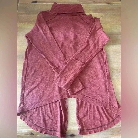 We the Free turtleneck - Picture 1 of 7